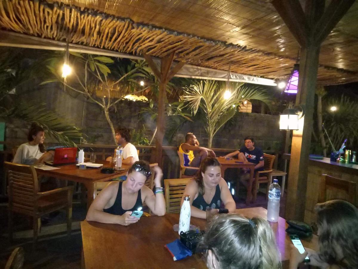 Tiki Bar And More Lembongan Dış mekan fotoğraf