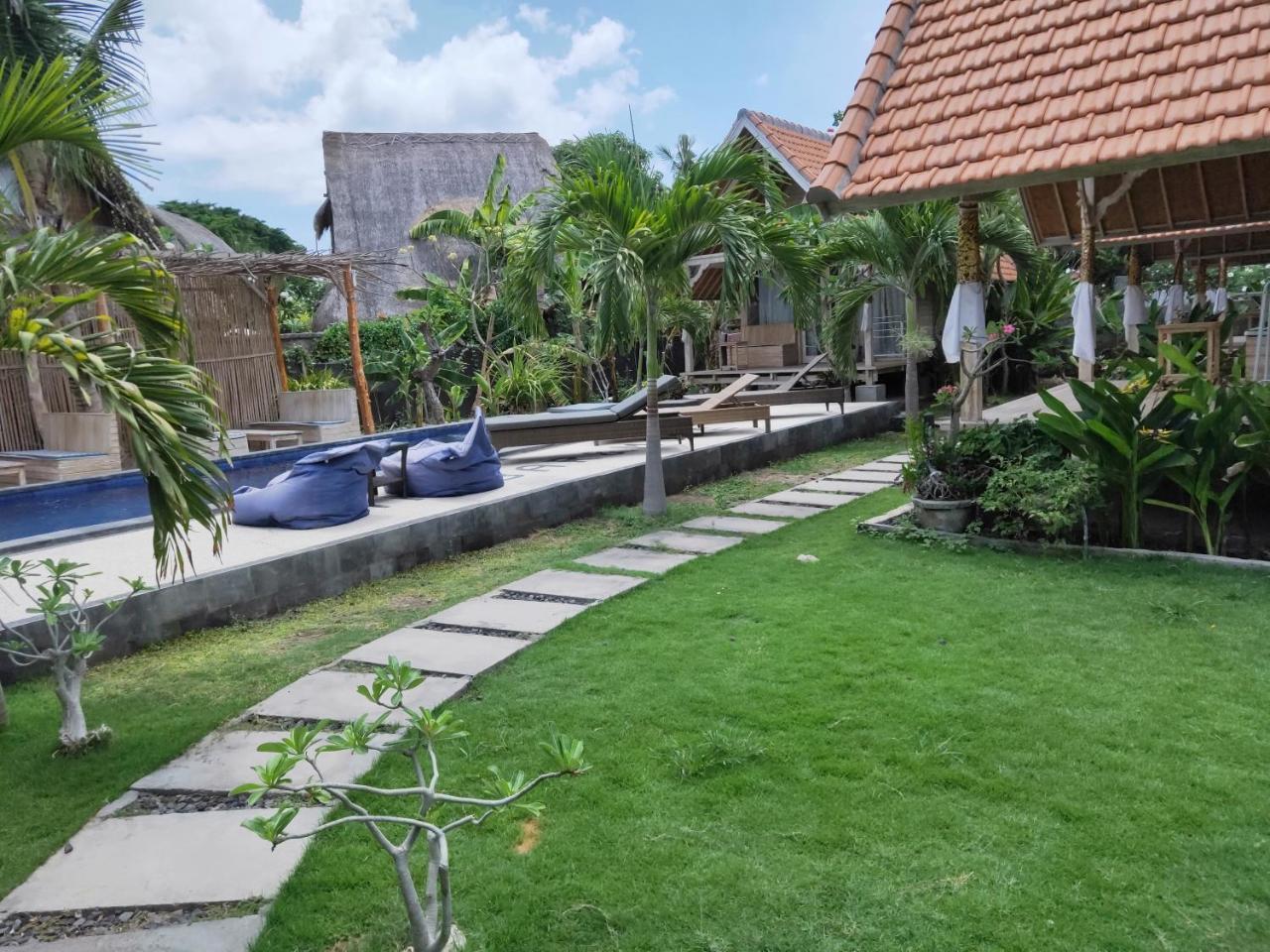 Tiki Bar And More Lembongan Dış mekan fotoğraf